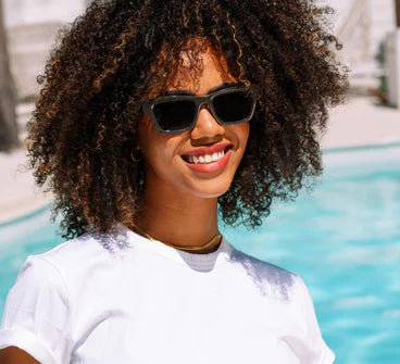 PEEPERS SUNGLASSES SAVVY POLARIZED SUNGLASSES COFFEE
