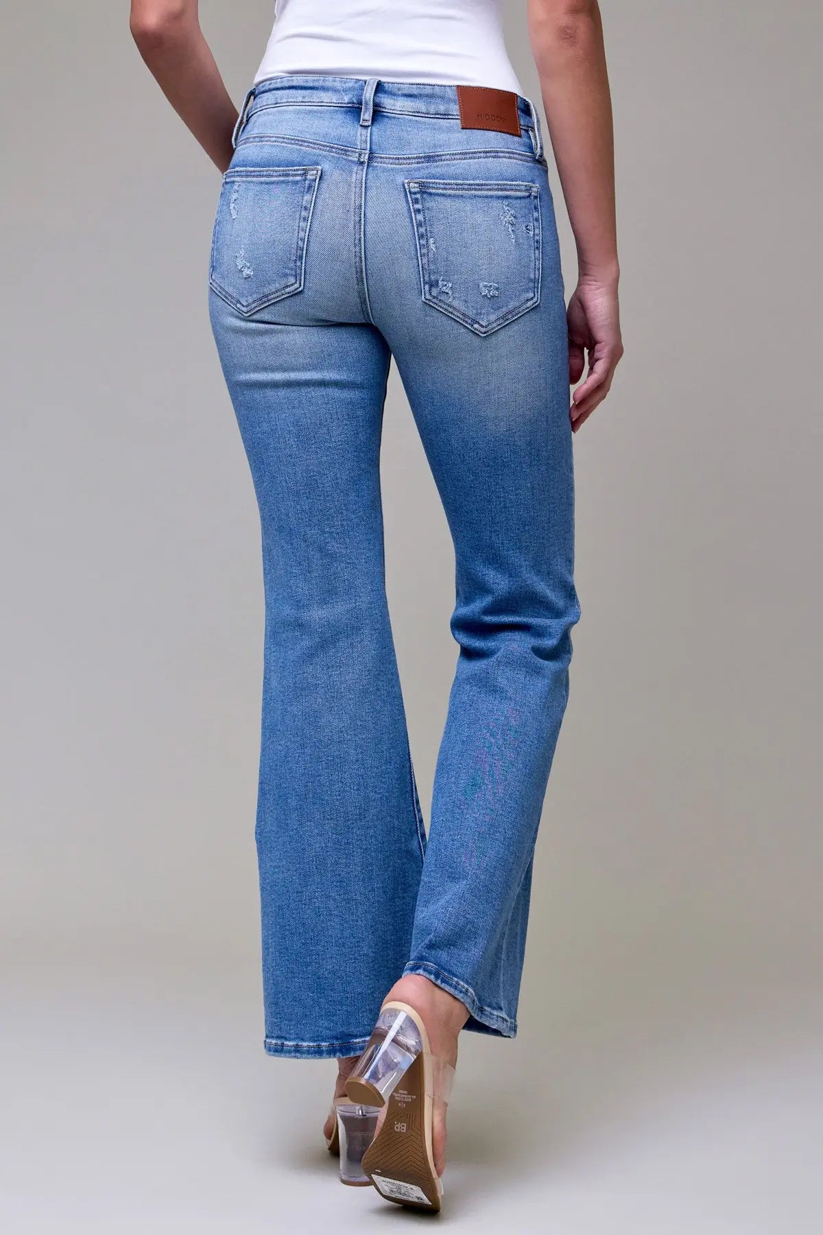HIDDEN JEAN HAPPI CLASSIC FLARE MID RISE MEDIUM WASH
