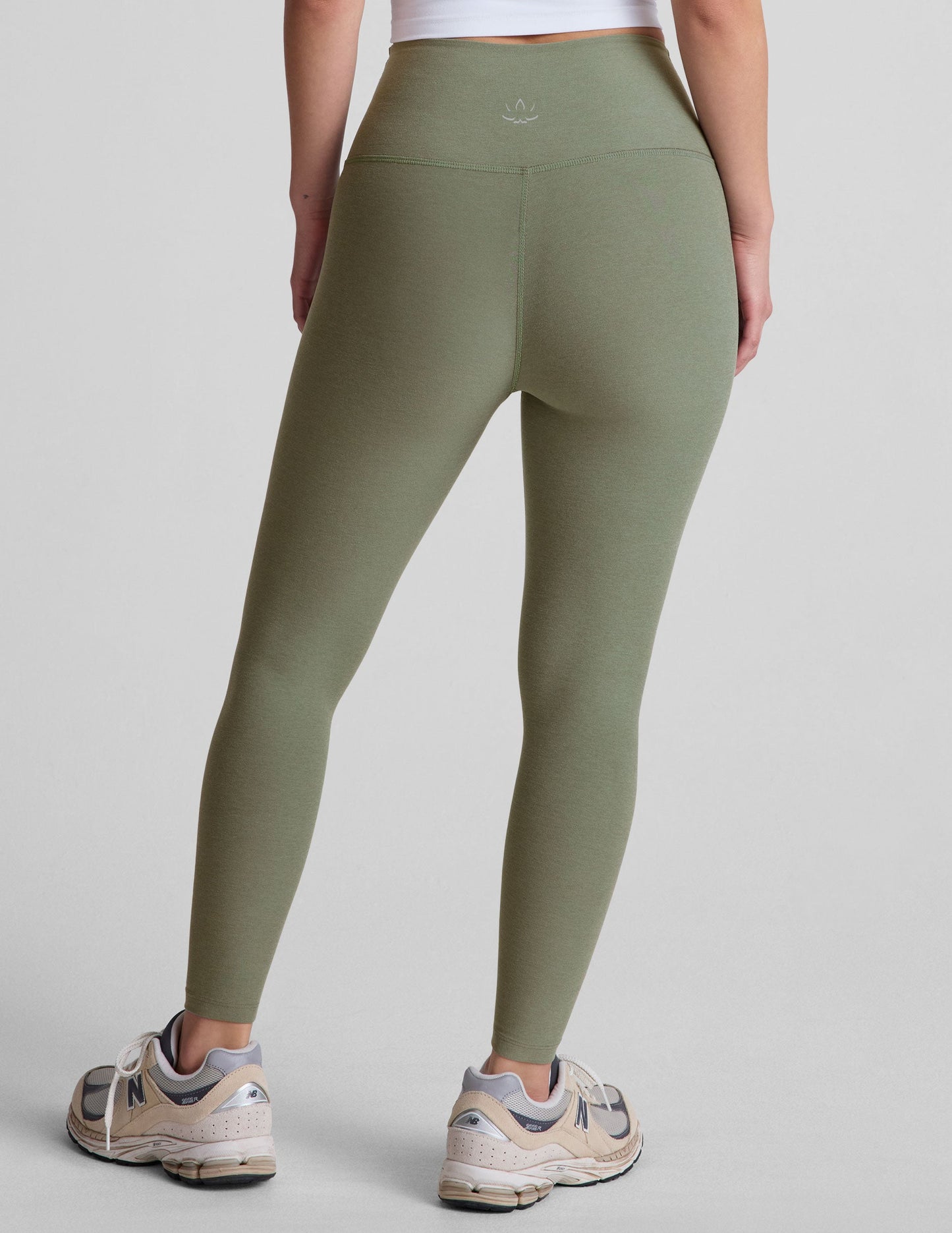 BEYOND YOGA CAUGHT IN THE MIDI HIGH WAISTED LEGGING Grey Sage Heather