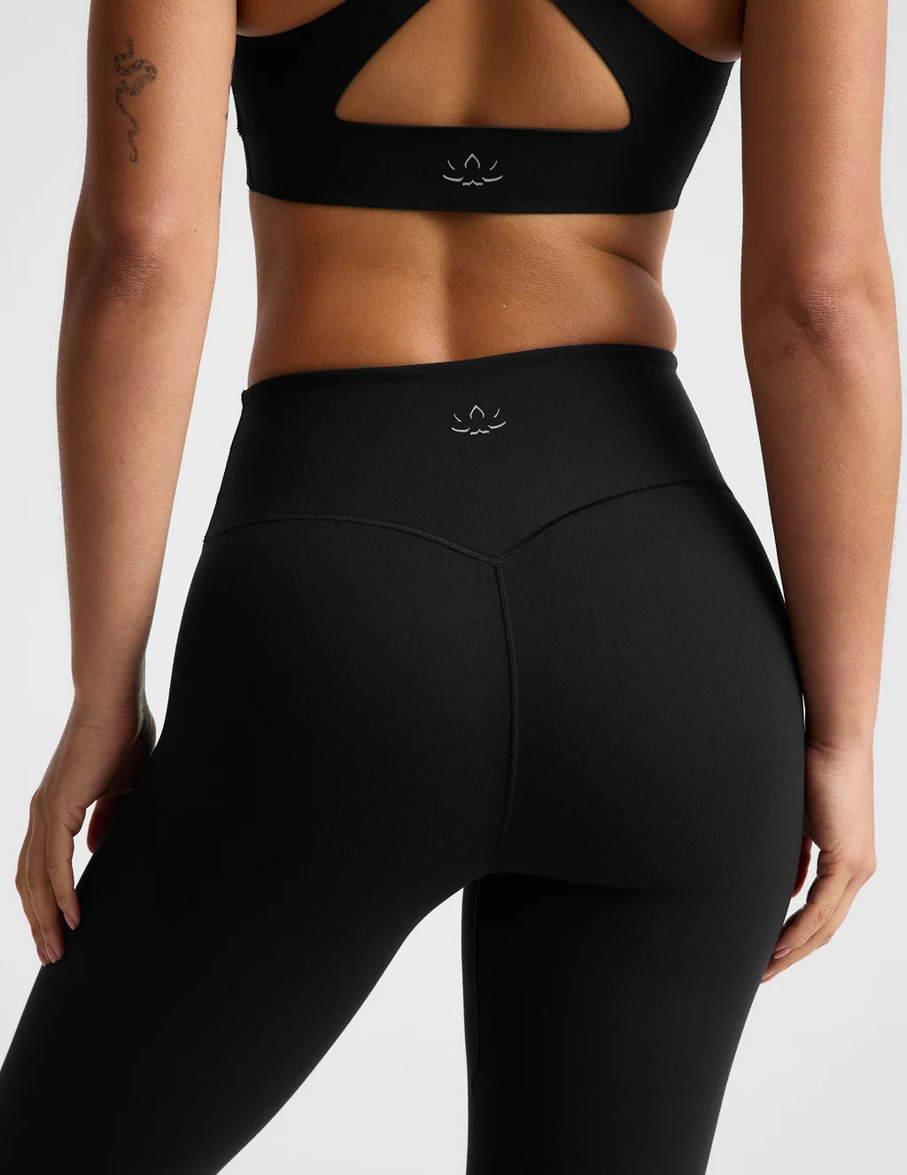 BEYOND YOGA PREMIUM PERFORMANCE LEGGING PITCH BLACK 2