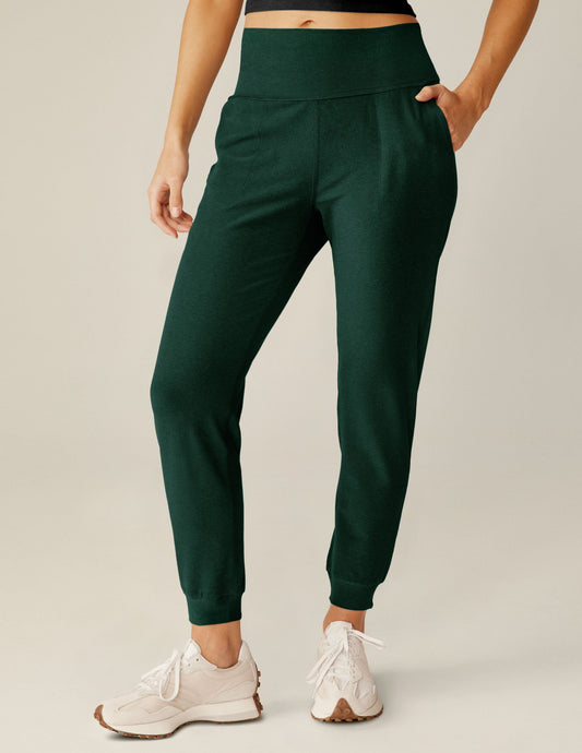 BEYOND YOGA SPACEDYE MIDI JOGGER DARK SPRUCE GREEN HEATHER
