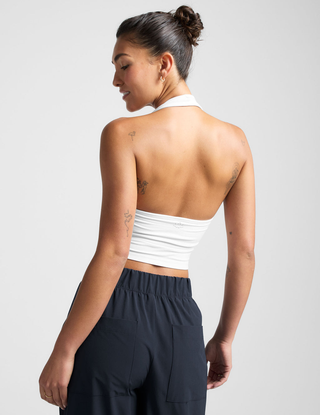 BEYOND YOGA SPACEDYE WELL ROUNDED CROPPED HALTER TOP CLOUD WHITE