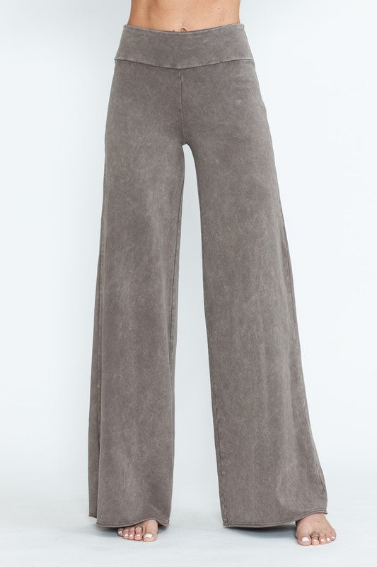CHATOYANT MINERAL WASH WIDE LEG PANT DESERT TAUPE