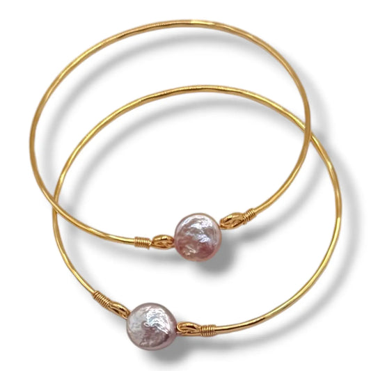 FLYING LIZARD DESIGN PURPLE BAROQUE PEARL AND GOLD BANGLE