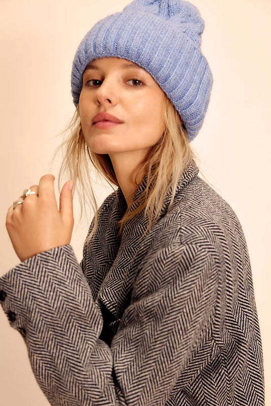 FREE PEOPLE COASTLINE BEANIE HERITAGE BLUE