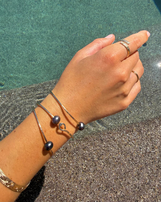 In Situ Playa Floating Black Pearl Bracelet 14K Gold Fill