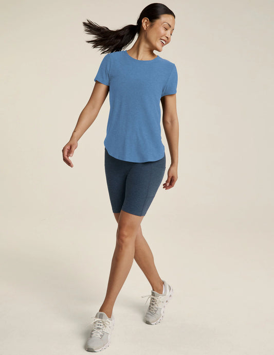 SALE BEYOND YOGA FEATHERWEIGHT ON THE DOWN LOW TEE CALI BLUE HEATHER