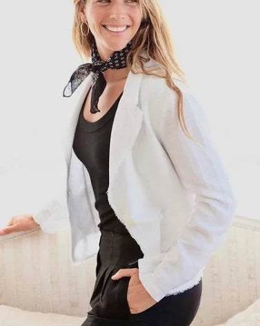 Mila LInen Blazer white
