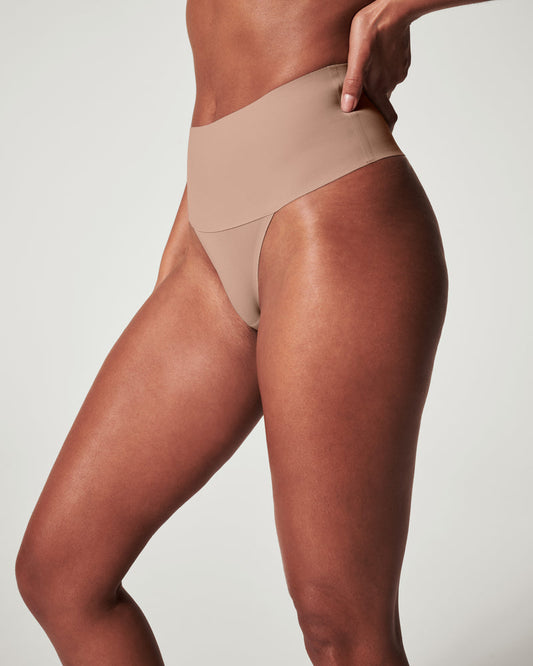 SPANX UNDIE-TECTABLE SMOOTHING THONG CAFE AU LAIT