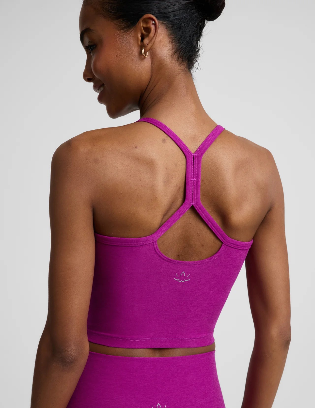 BEYOND YOGA SPACEDYE SLIM RACERBACK CROPPED TANK BERRY BLISS