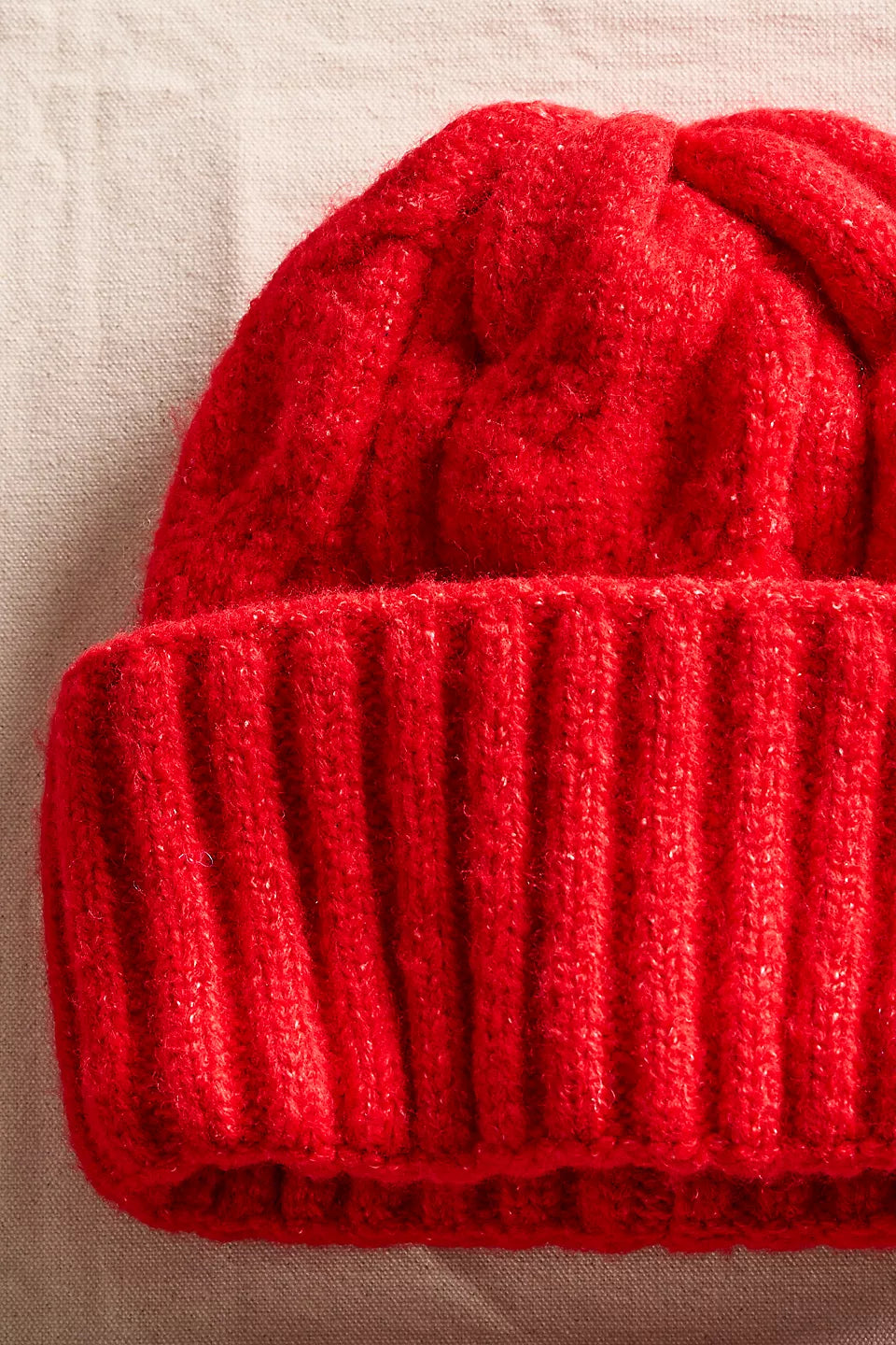 FREE PEOPLE COASTLINE BEANIE BRIGHT RED