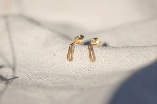 Desert Moon Design Hund Studs sterling silver