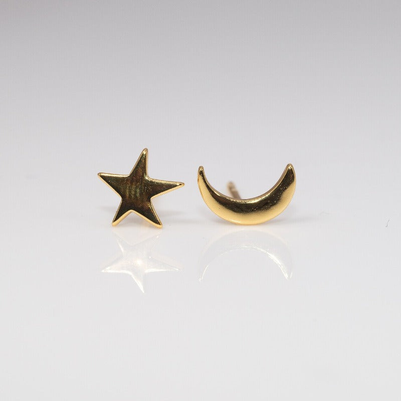 LESLIE FRANCESCA MOON AND STAR EARRING GOLD 437