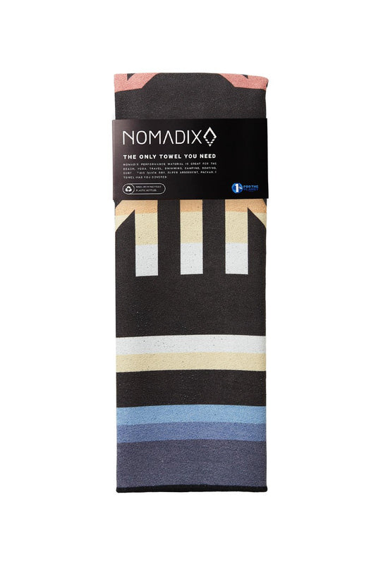 NOMADIX YOGA TOWEL BEND EARTH TOWEL NEW!