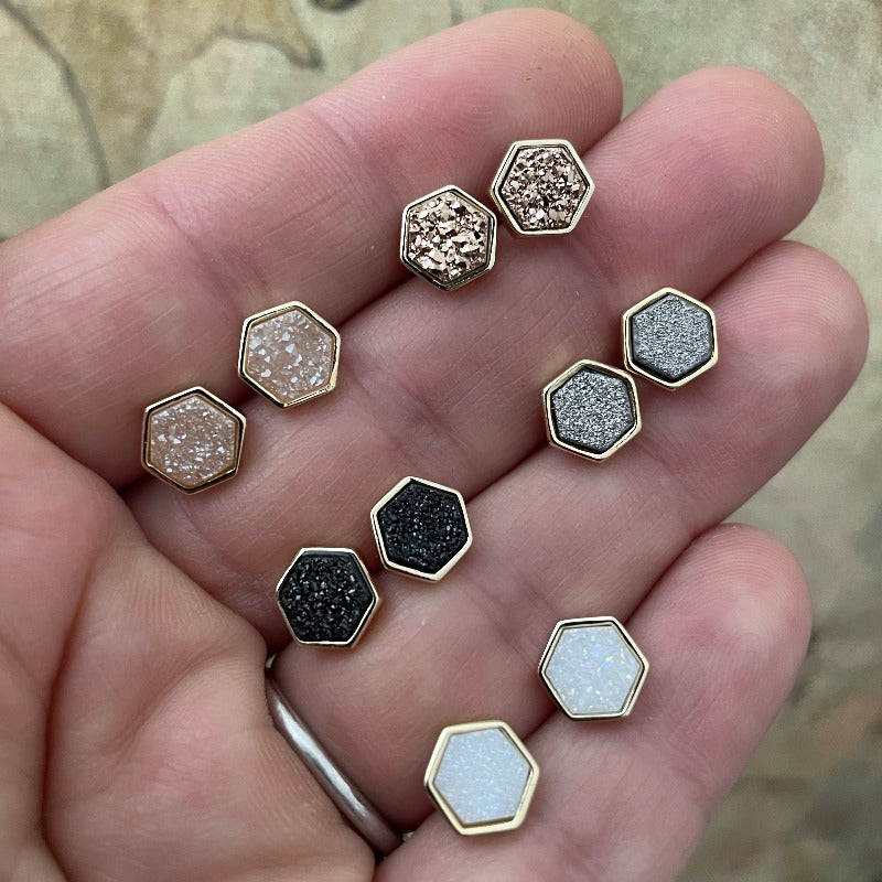 LESLIE FRANCESCA MINI DRUZY HEXAGON STUDS UNICORN 586