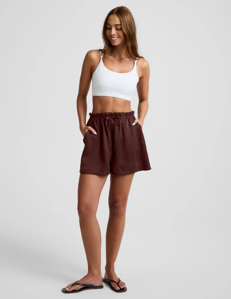 BEYOND YOGA SUNKISSED CUPRO SHORT ICED MOCHA