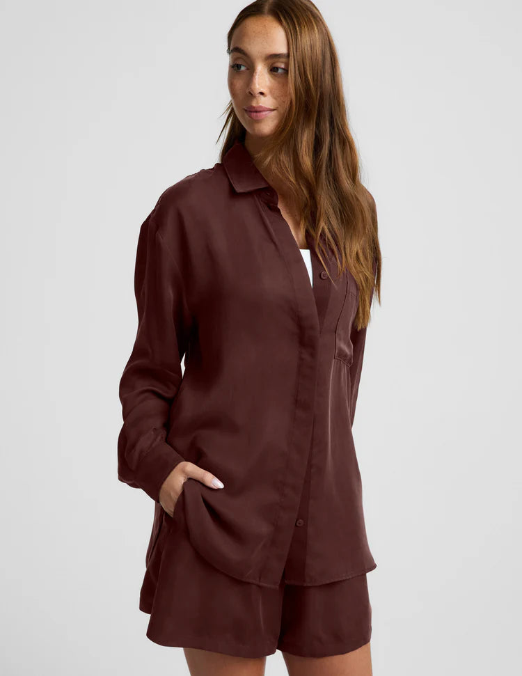 BEYOND YOGA SUNKISSED CUPRO BUTTON DOWN SHIRT ICED MOCHA