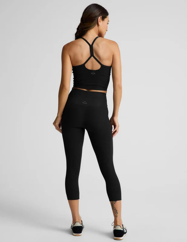BEYOND YOGA SPACEDY WALK AND TALK E CAPRI LEGGING DARKEST NIGHT