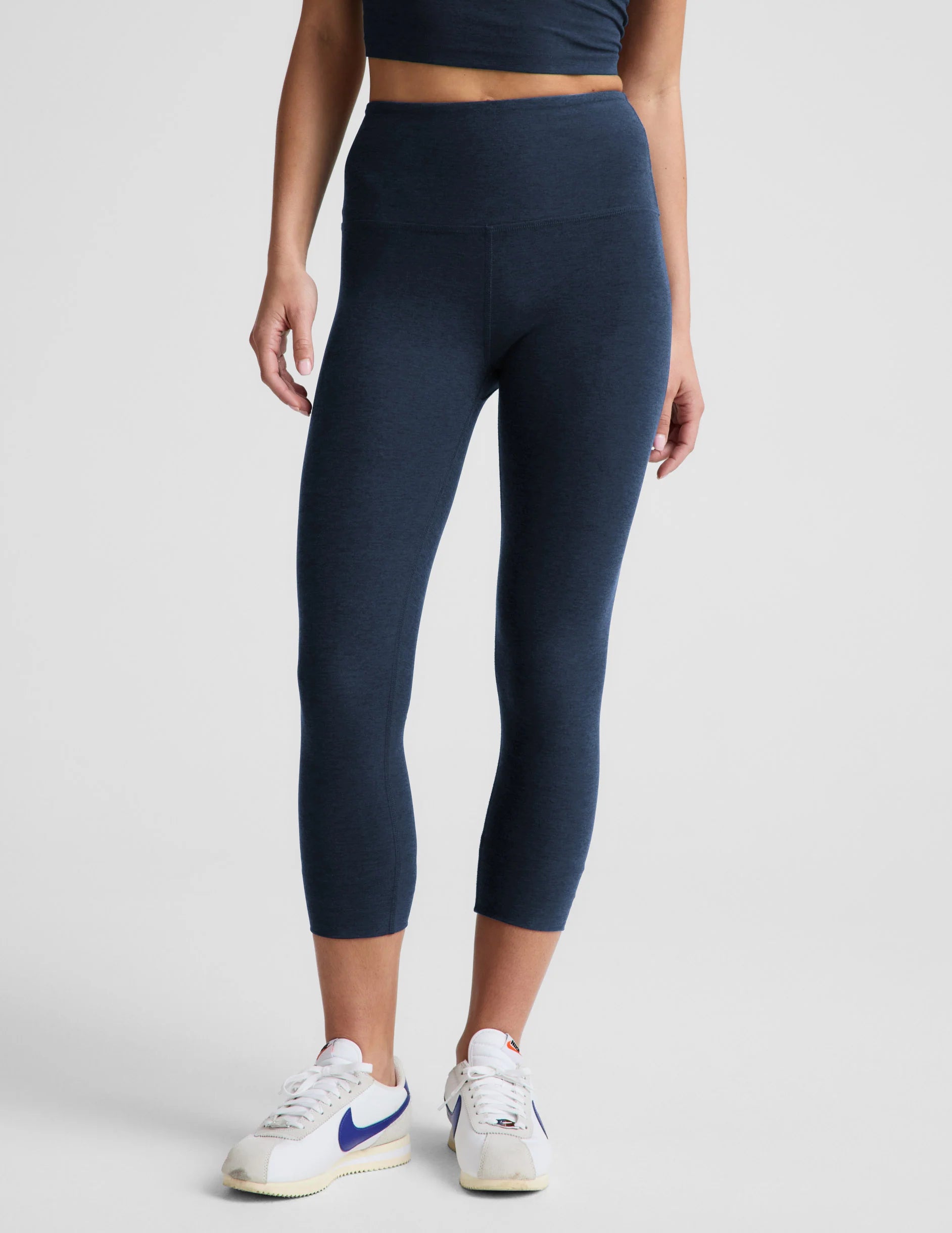BEYOND YOGA SPACEDY WALK AND TALK  CAPRI LEGGING NOCTURNAL NAVY
