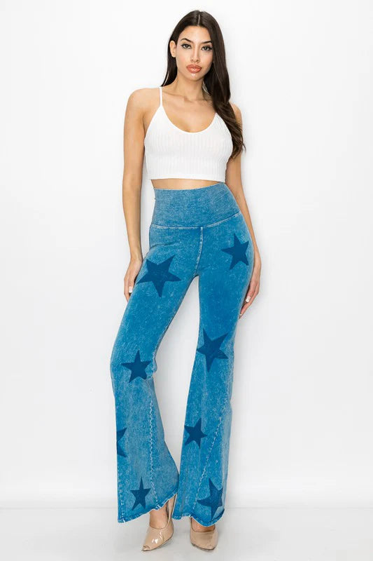 T PARTY STAR MINERAL PRINT FLARE PANT BLUE