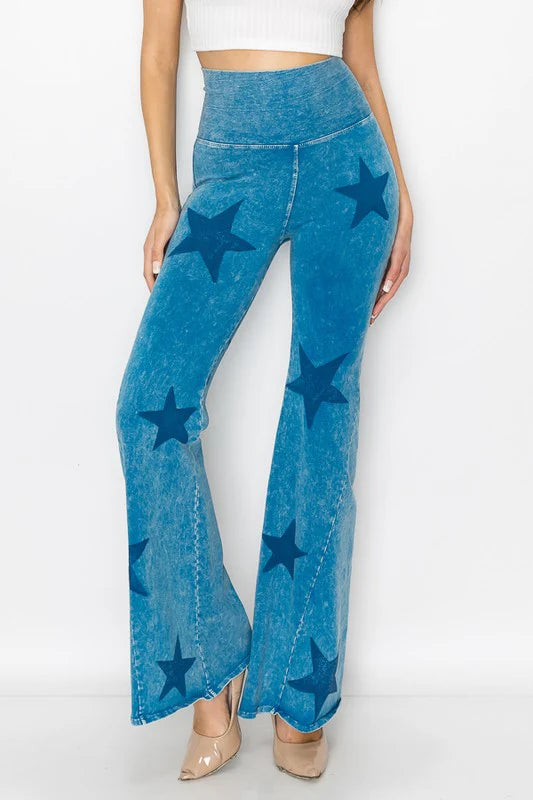 T PARTY STAR MINERAL PRINT FLARE PANT BLUE