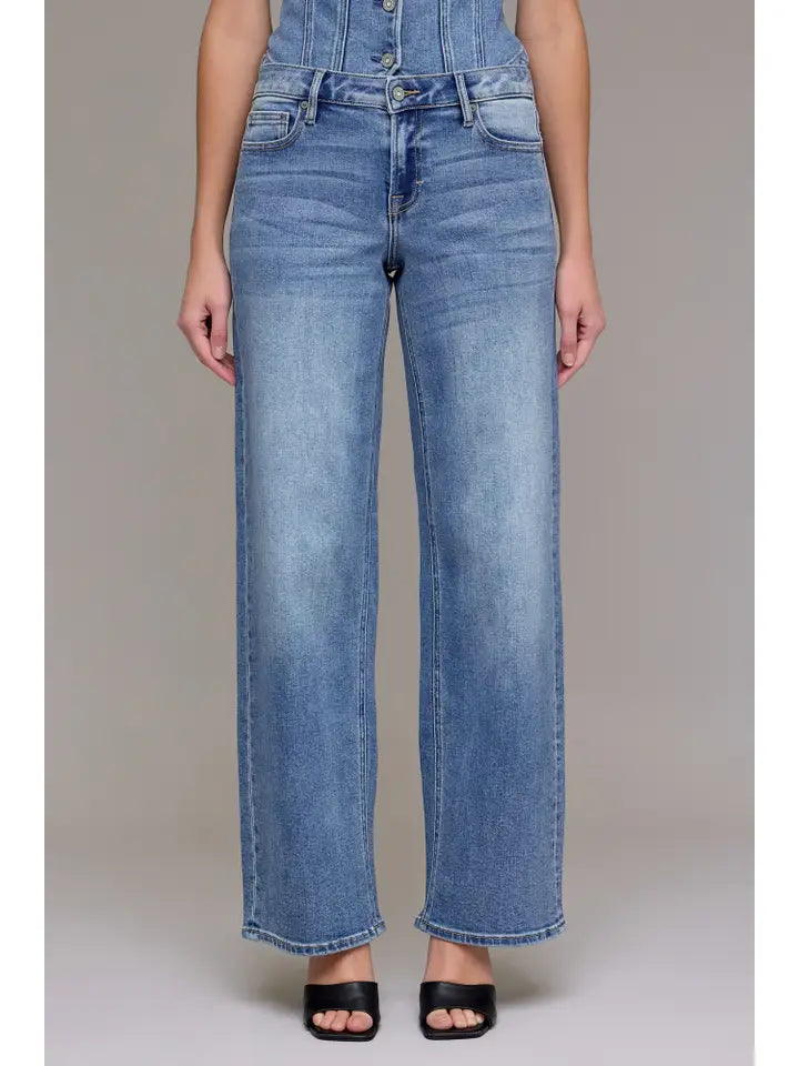 HIDDEN JEAN MID RISE CLEAN LOGAN DAD JEAN MEDIUM WASH 33 " INSEAM