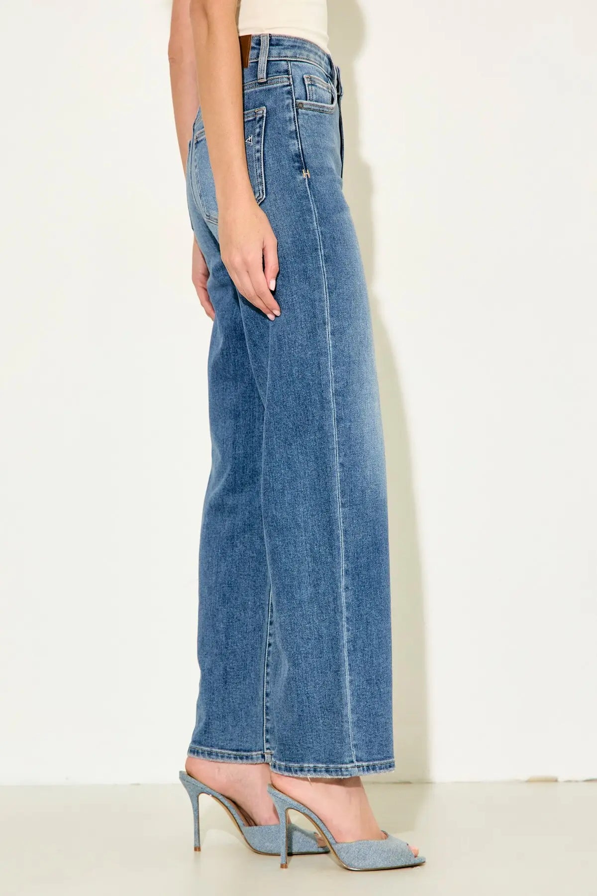 HIDDEN JEAN ELLA CLEAN STRETCH CLASSIC STRAIGHT