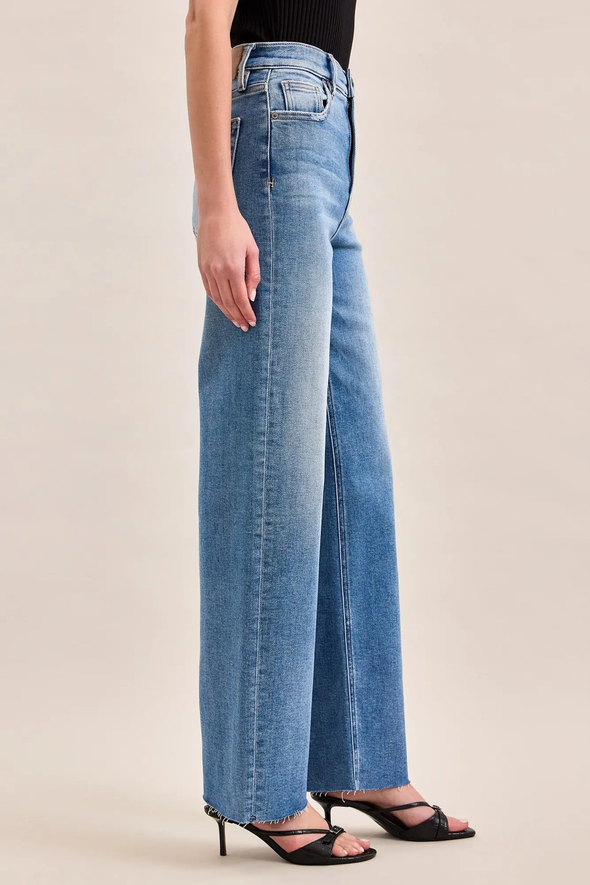 HIDDEN JEAN LOGAN STANDARD DAD JEAN WITH CLEAN CUT HEM