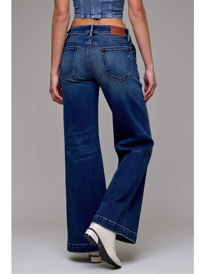 HIDDEN JEAN 33" INSEAM LOW RISE HAPPI COMFORT FLARE TROUSER DARK WASH