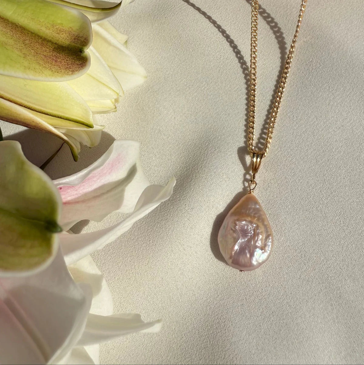In Situ Minke Pearl Necklace 14K gf