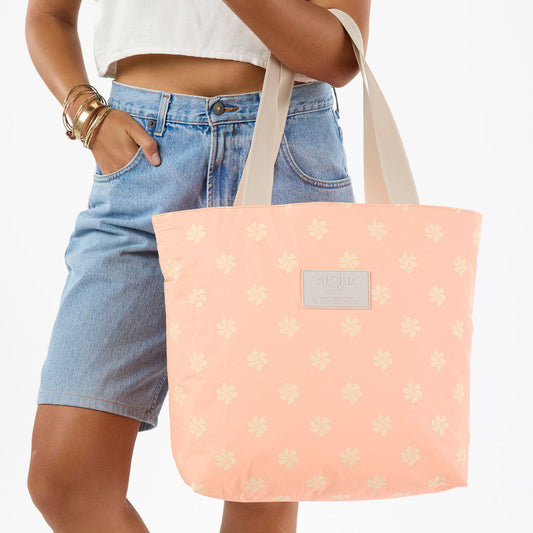 ALOHA COLLECTION Day Tripper Casa Gardenia Peachy