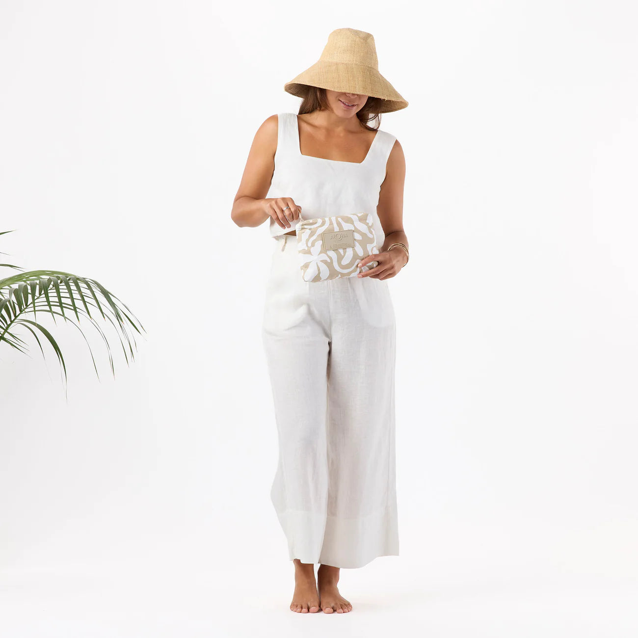 ALOHA COLLECTION Small Pouch Latte