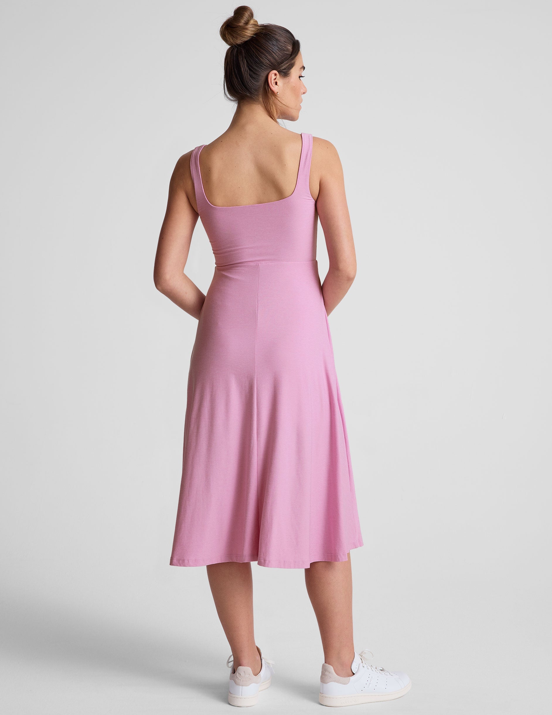 SALE BEYOND YOGA FEATHERWEIGHT AT THE READY SQUARE NECK DRESS PINK HAZE HEATHER SALE BEYOND YOGA FEATHERWEIGHT AT THE READY SQUARE NECK DRESS PINK HAZE HEATHER