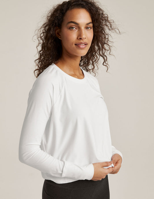 BEYOND YOGA FEATHERWEIGHT DAYDREAMER PULLOVER CLOUD WHITE
