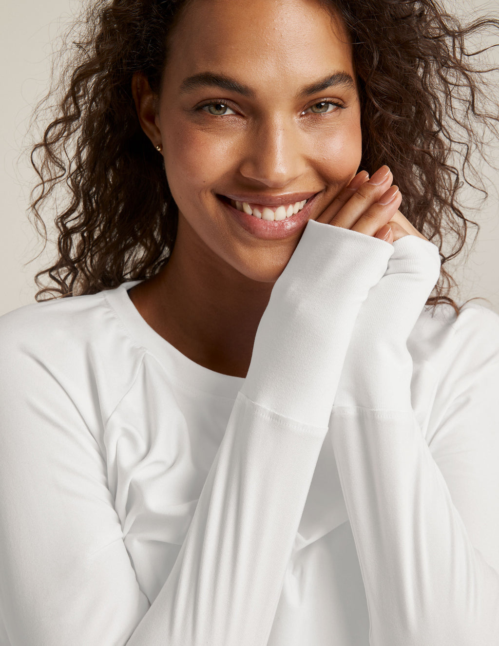 BEYOND YOGA FEATHERWEIGHT DAYDREAMER PULLOVER CLOUD WHITE