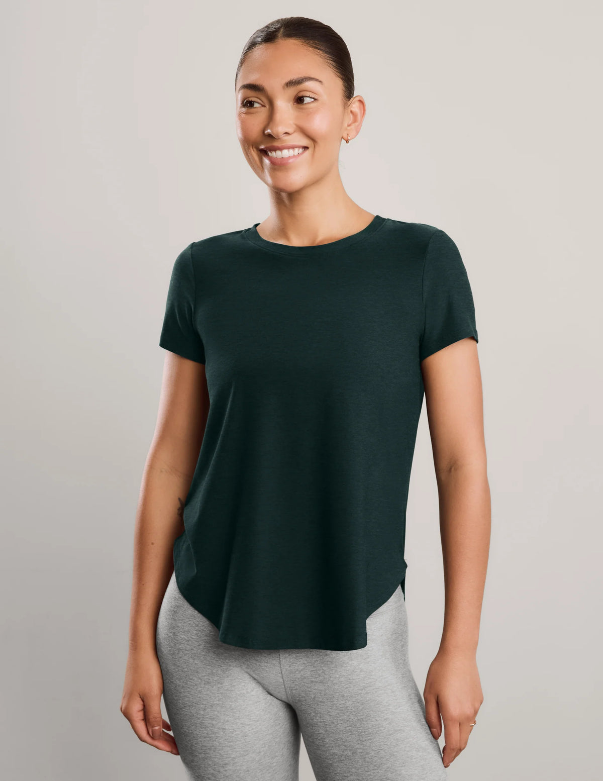 BEYOND YOGA FEATHERWEIGHT ON THE DOWN LOW TEE DARK IVY HEATHER