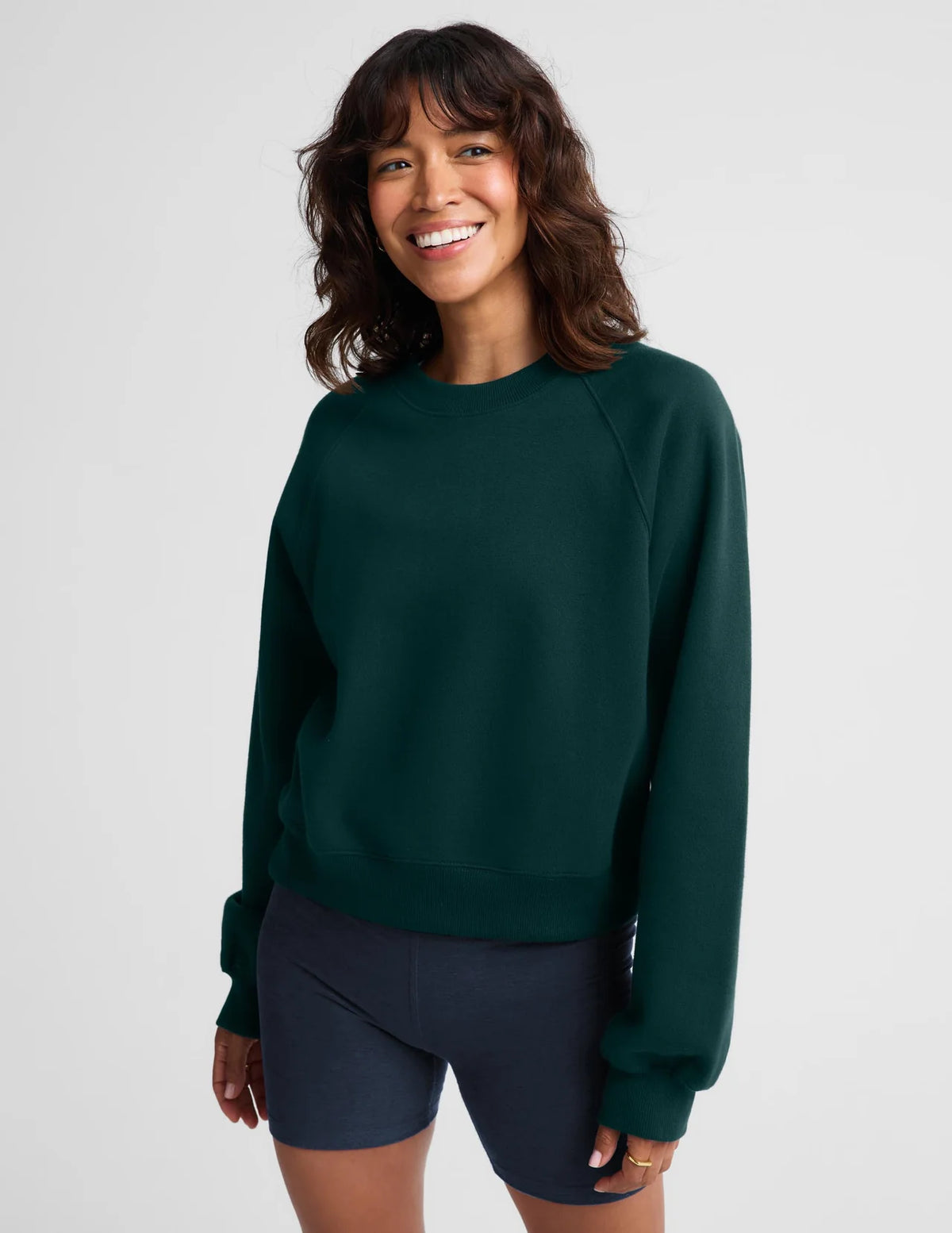 BEYOND YOGA LUXEFLEECE 2.0 RAGLAN CREW DARK IVY HEATHER