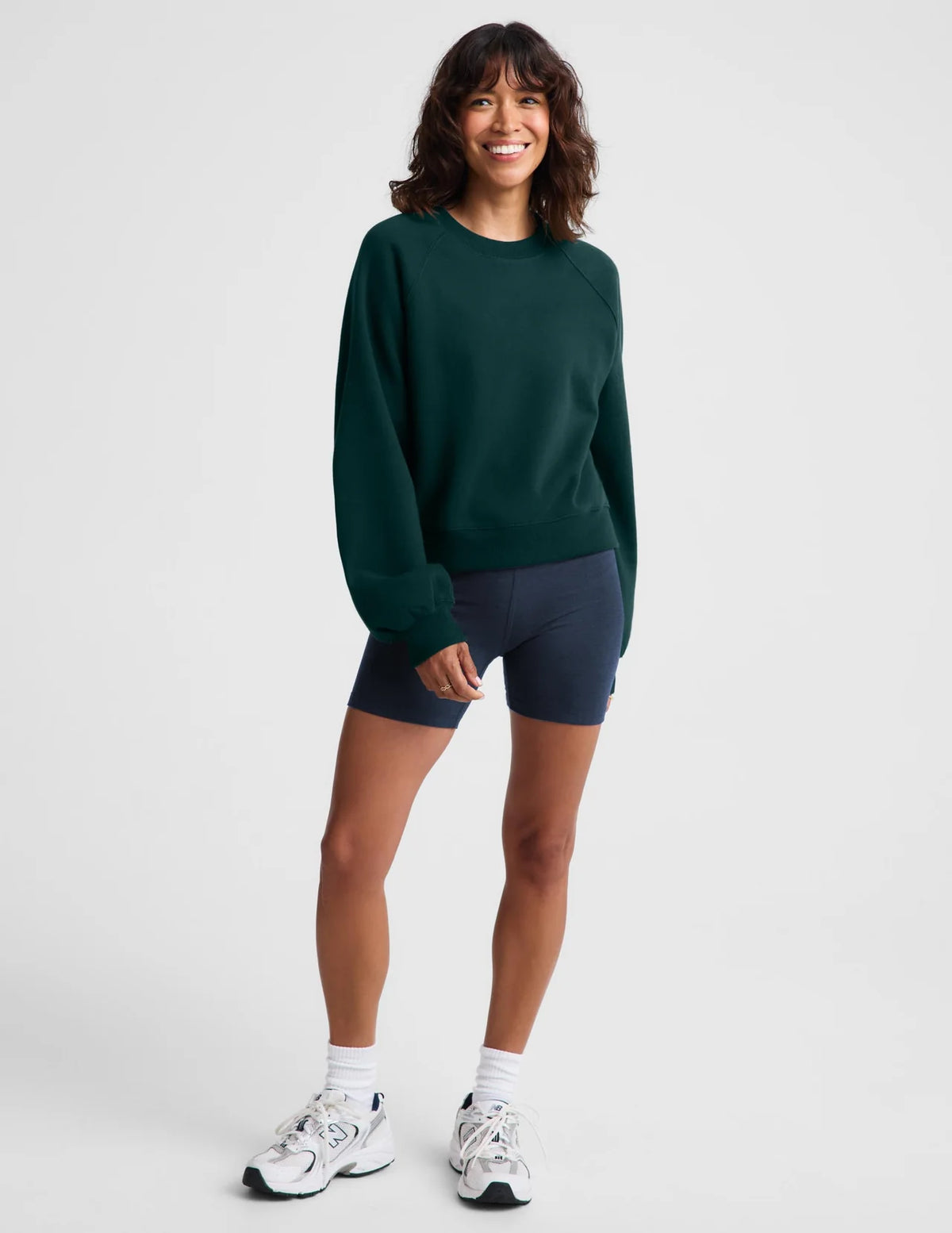 BEYOND YOGA LUXEFLEECE 2.0 RAGLAN CREW DARK IVY HEATHER
