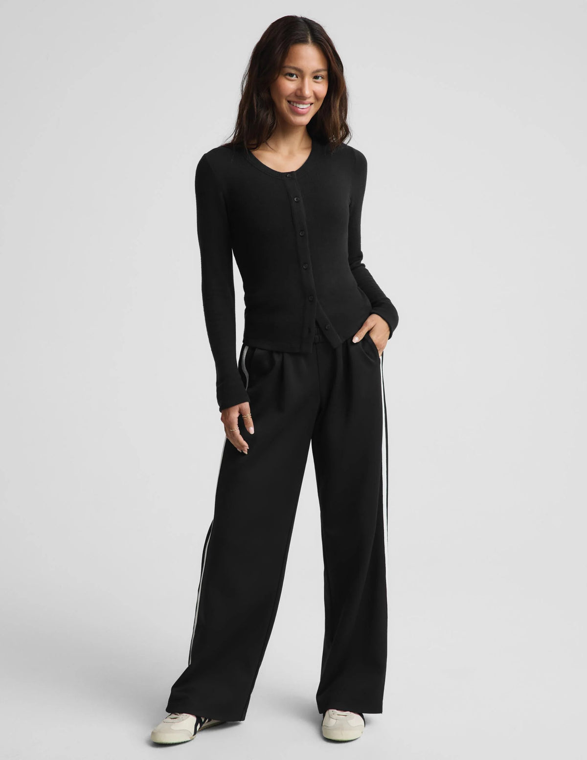 BEYOND YOGA LUXLAYER FITTED CARDIGAN BLACK