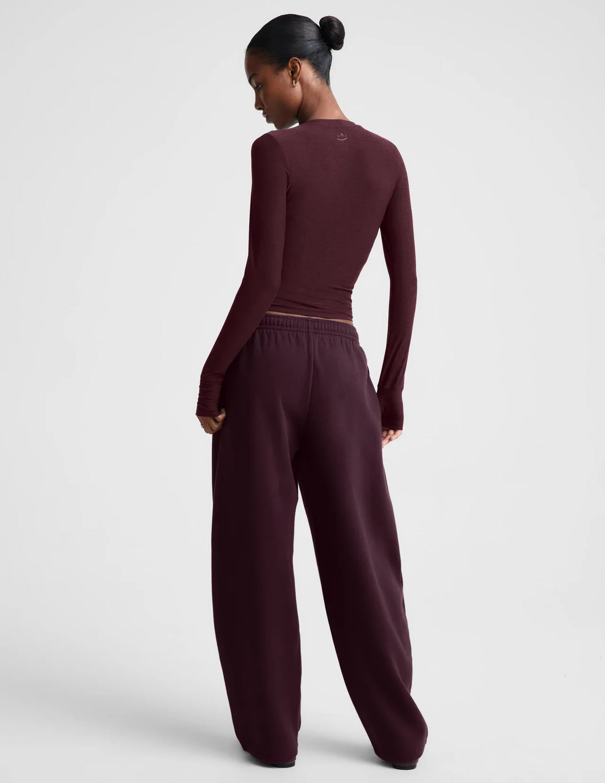 BEYOND YOGA LuxeFleece Barrel Sweatpant Cabernet