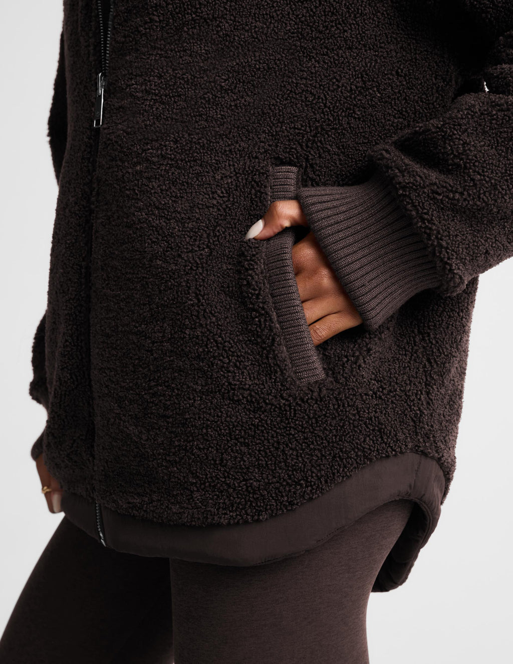 BEYOND YOGA ROAM QUILTED REVERSIBLE JACKET DARK CHOCOLATE