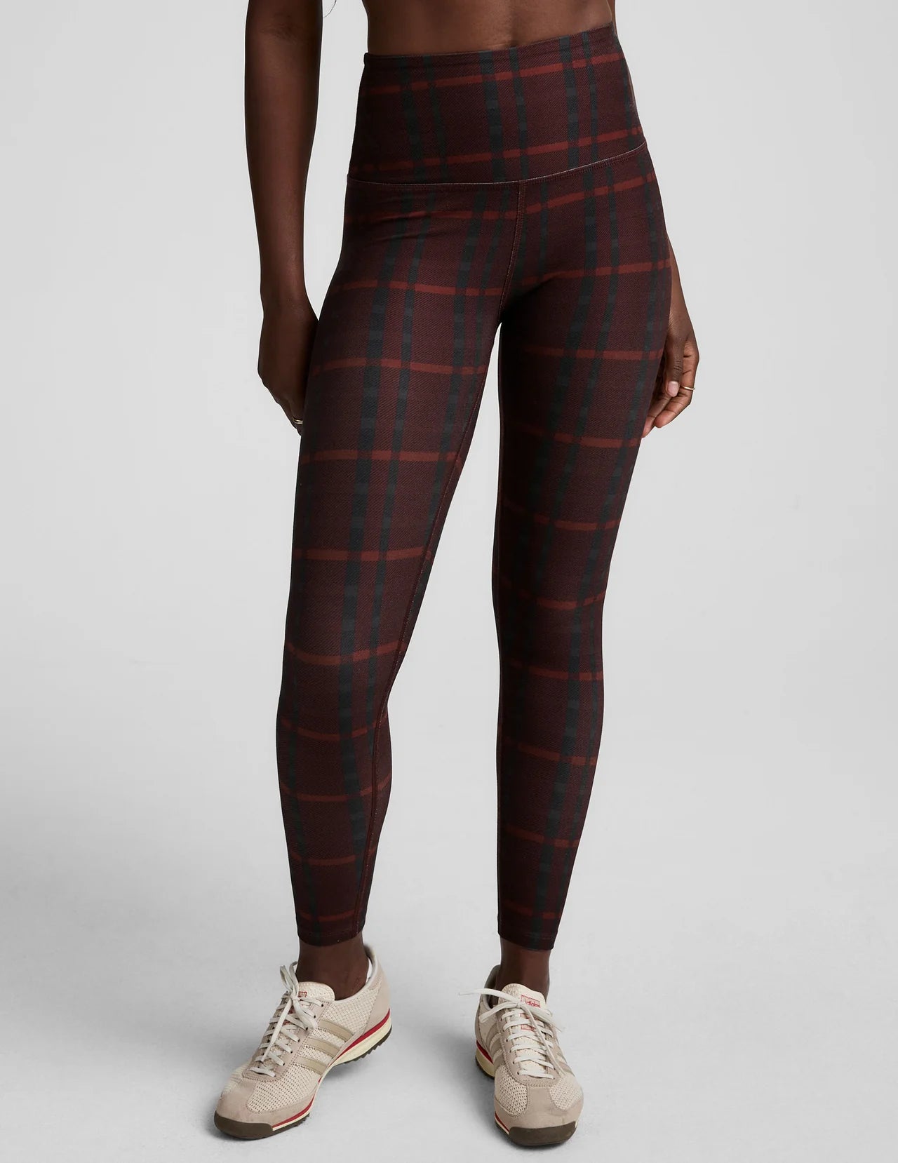 BEYOND YOGA SOFTMARK CAUGHT IN THE MIDI HIGH WAISTED LEGGING DARK CHERRY PREPPY PLAID