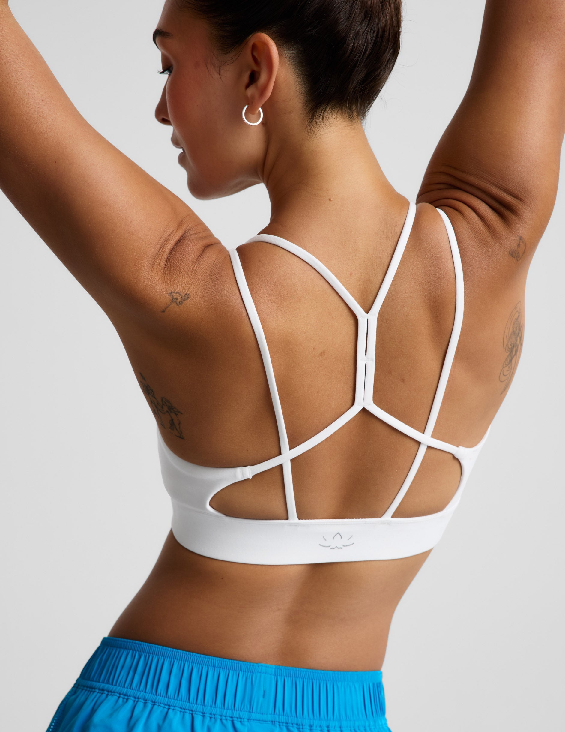 BEYOND YOGA SPACEDYE BACK TO IT STRAPPY BRA CLOUD WHITE
