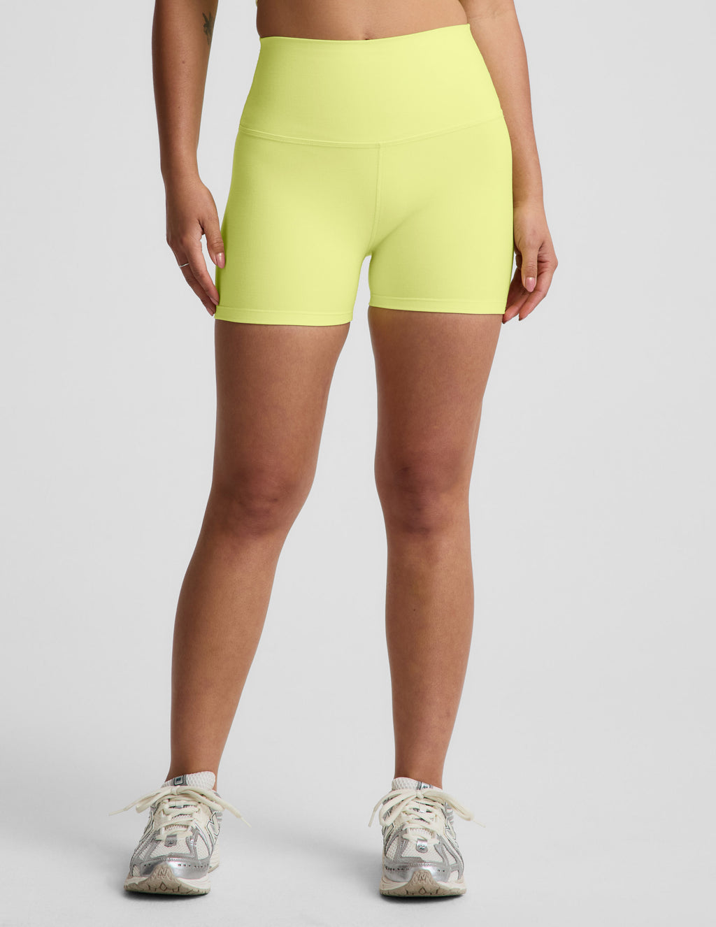 BEYOND YOGA SPACEDYE KEEP PACE 3" SHORT ELECTRIC LIME HEATHER