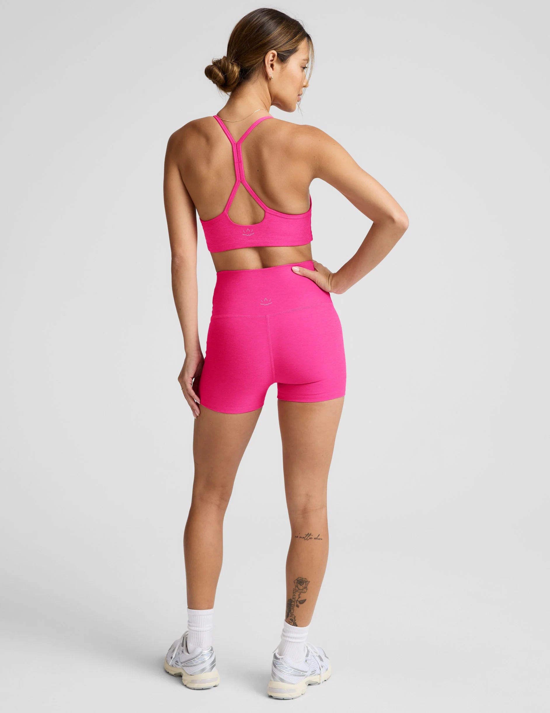 BEYOND YOGA SPACEDYE KEEP PACE 3" SHORT PINK GLOW HEATHER