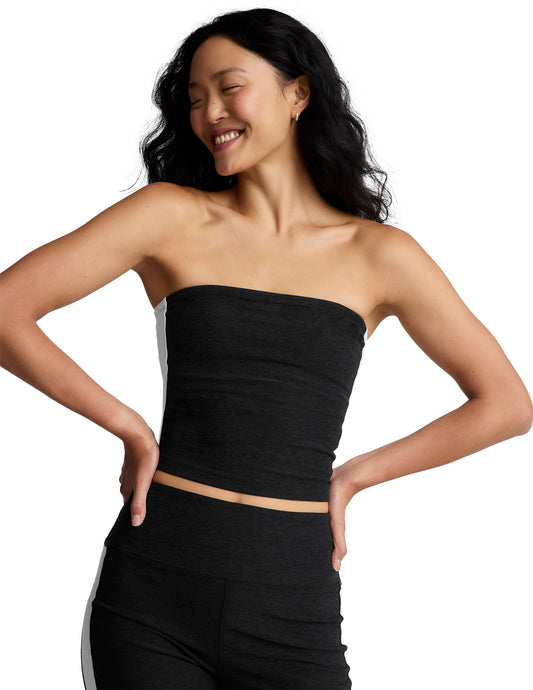 BEYOND YOGA SPACEDYE LINE UP STRAPLESS CROPPED TOP DARKEST NIGHT