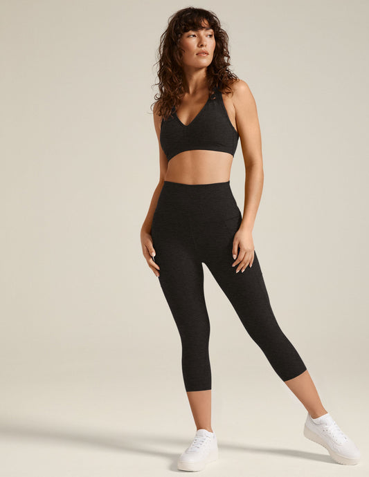 BEYOND YOGA SPACEDYE OUT OF POCKET HIGH WAISTED CAPRI LEGGING DARKEST NIGHT
