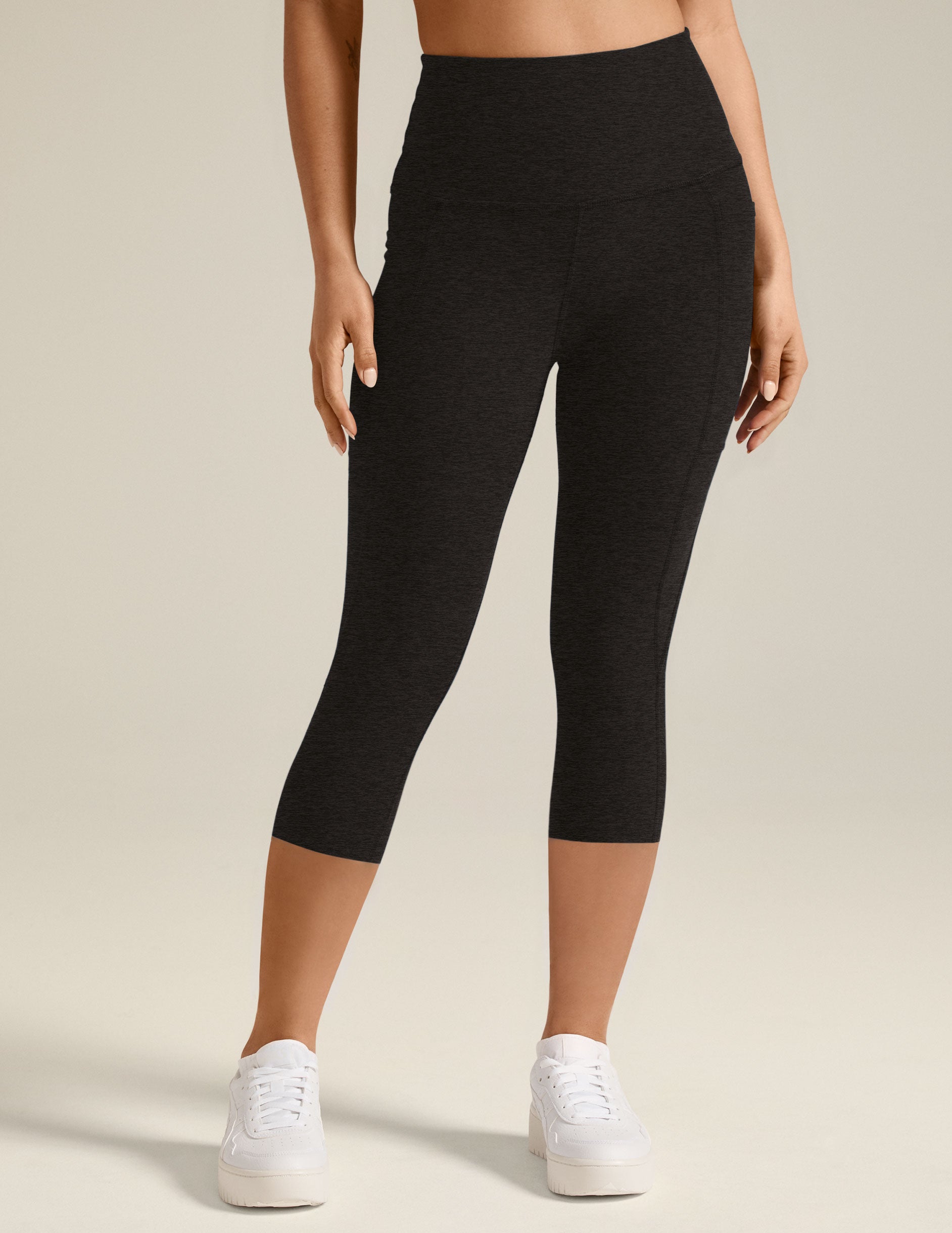 BEYOND YOGA SPACEDYE OUT OF POCKET HIGH WAISTED CAPRI LEGGING DARKEST NIGHT