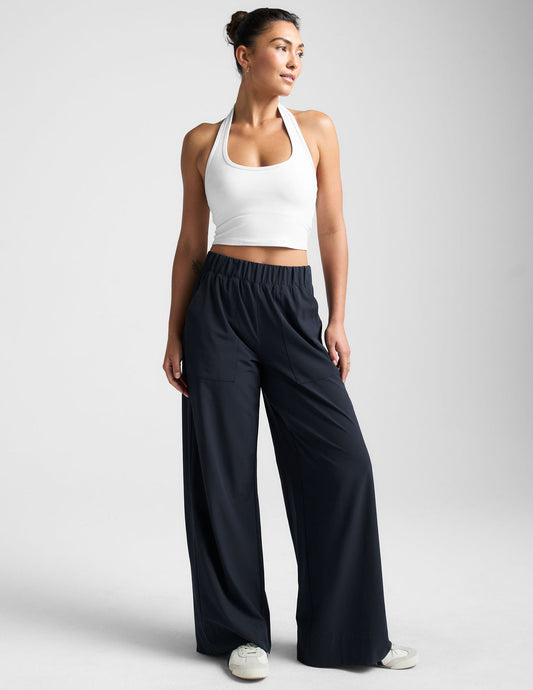 BEYOND YOGA SPACEDYE WELL ROUNDED CROPPED HALTER TOP CLOUD WHITE