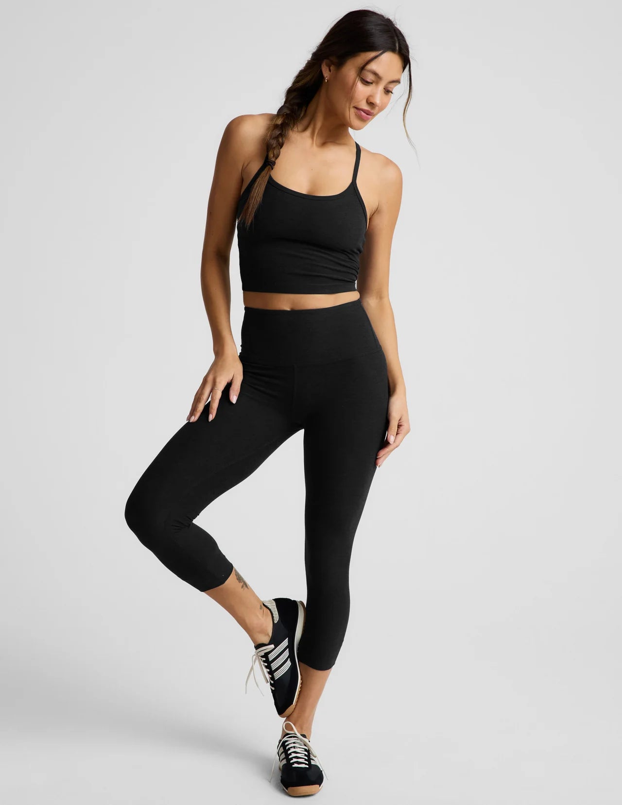 BEYOND YOGA SPACEDY WALK AND TALK E CAPRI LEGGING DARKEST NIGHT